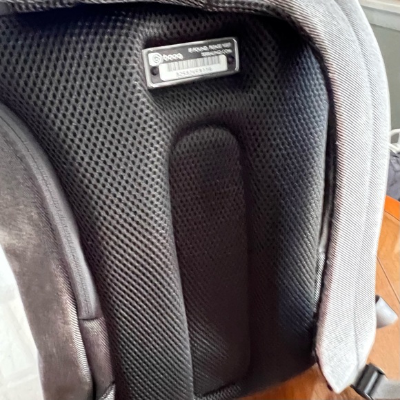 BOOQ Cobra Squeeze MacBook Backpack Gray Good Condition - Picture 7 of 16